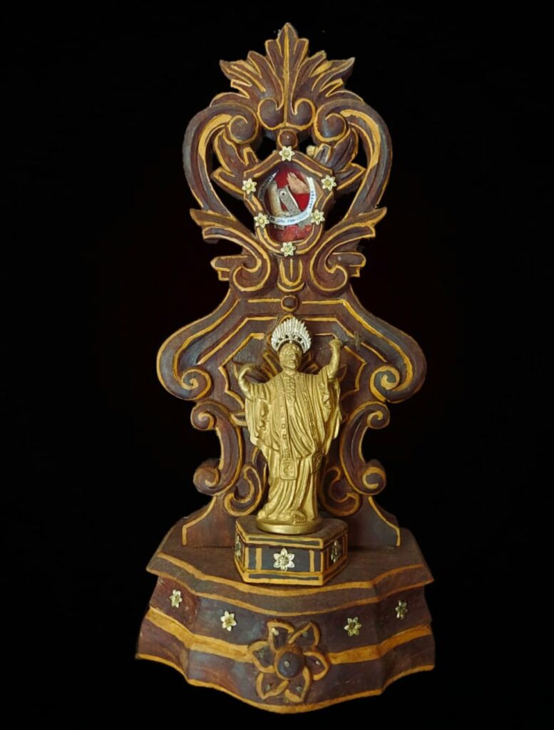 Reliquary containing class III relics of SFX Casa Andrade Margao