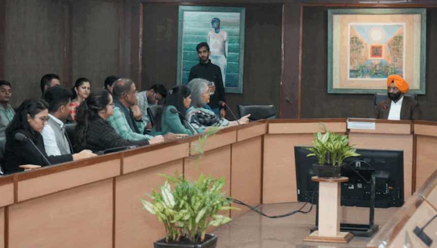 Delhi Govt Meets Public After Weeks of Protests Over Toxic Air 1 Screenshot 2025 11 20 095805