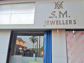 Goa on Edge: Armed Gang Attempts Midnight Break-In at Chaudi Jewellery Shop Days After Baina Dacoity 1 Screenshot 2025 11 26 083121