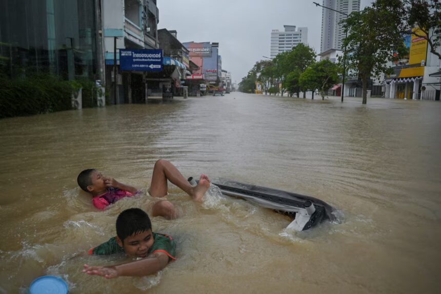 Thailand Airlifts Critical Patients Amid Southern Floods That Have Killed 33 1 UQXBF3VWC5NILH57GY53JU73TU