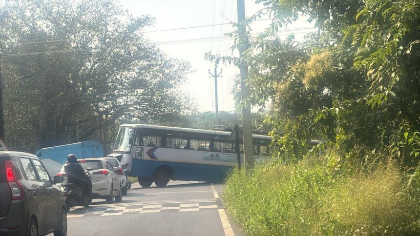 Kadamba Bus Veers Off Road into Fields at Chandor; Driver Missing from Scene 1 WhatsApp Image 2025 11 12 at 2.38.04 PM