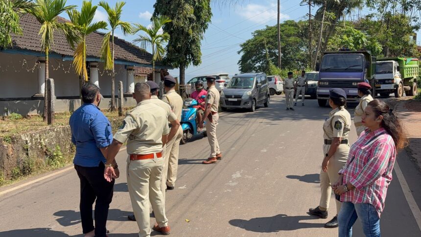 Protest Outside Sanguem Police Station Over FIR Demand Against MLA Subhash Pal Desai 1 WhatsApp Image 2025 11 19 at 12.00.01 PM