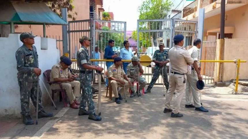 Over 2,500 kg of explosives recovered from another house in Faridabad 1 explosives 1 1762768062