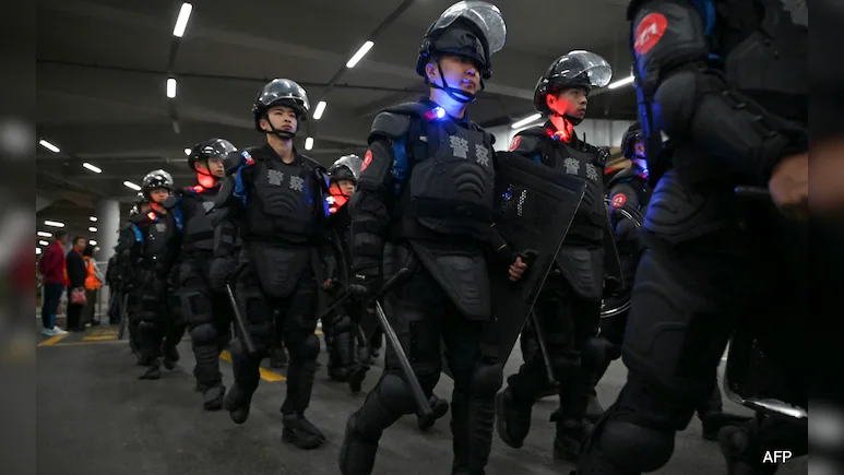 15 Injured in Factory Knife Rampage and Liquid Spray in Mishima, Japan 1 sjts09i4 japan police
