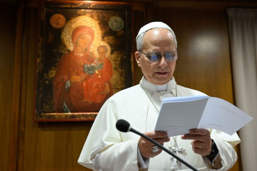 1.7.26 POPE LEO CONSISTORY VATICAN 1810800