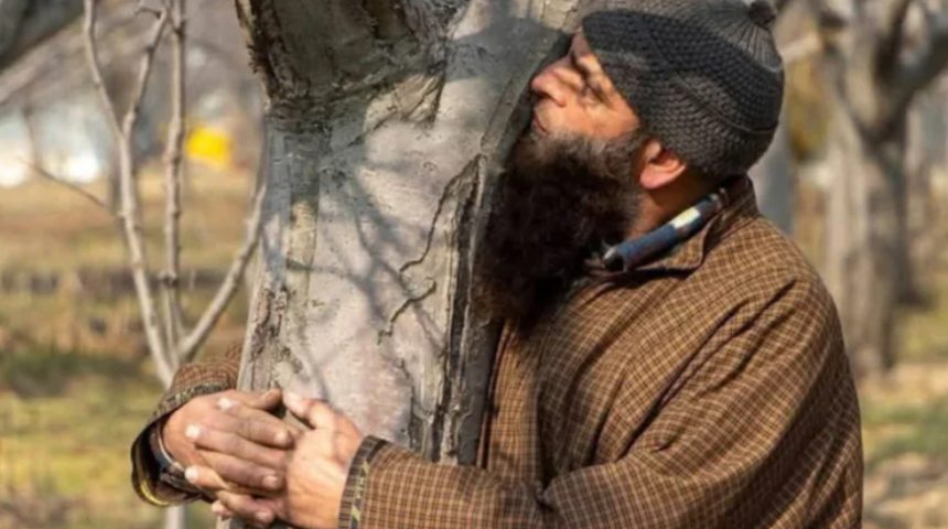 Centre Halts Three Railway Projects in Kashmir to Protect Apple Orchards, Says Ashwini Vaishnaw 1 Screenshot 2026 02 04 092917