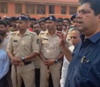 Curtorim MLA Aleixo Reginaldo Meets Muslim Community, Says Delegation to Approach Collector for Reopening of Gogol Mosque 1 Screenshot 2026 02 09 120117