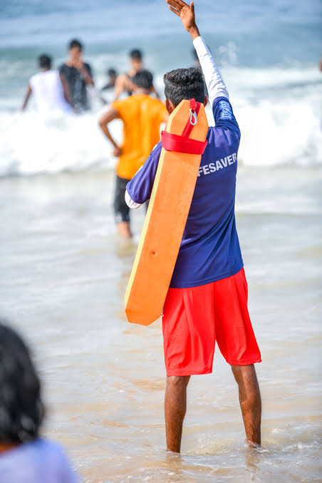Lifesavers rescue over one domestic tourist daily in 2025 1 WhatsApp Image 2026 01 14 at 7.14.46 AM