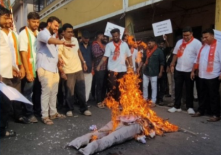 BJP Yuva Morcha burns Rahul Gandhi effigy in Panaji protest 1