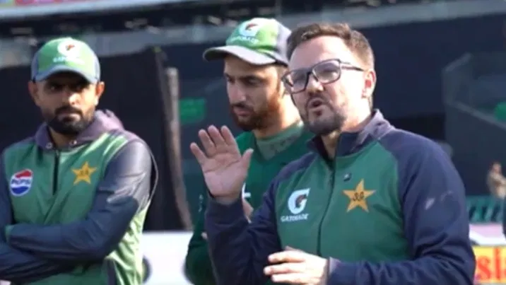 Pakistan Players Complain Against Coach Mike Hesson Amid Growing Crisis: Reports 1 FotoJet 6 4