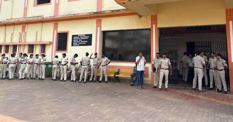 Heavy Police Deployment at Mirabag Ahead of Meeting on Proposed Bandara Project 1 Screenshot 2026 03 14 153310