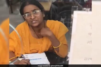9jvh09b ticket scam at bhopal station 625x300 14 April 26