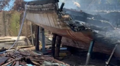 Fishing Boat Gutted in Fire at Private Jetty in Mobor; Blaze Brought Under Control 1 Screenshot 2026 04 07 124751