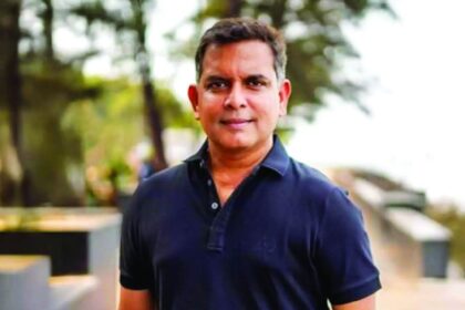 aap faces exodus in goa palekar parab 3 others resign 2026 01 06