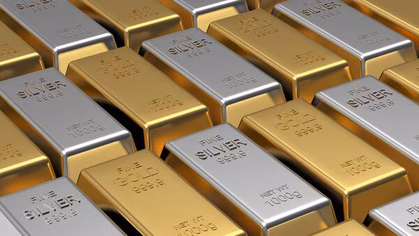 Goa Crime Branch busts ₹1.5 crore liquid gold smuggling bid, two arrested 1 rows gold silver bars stacked 1772093462975 1772093470773 1775365057528