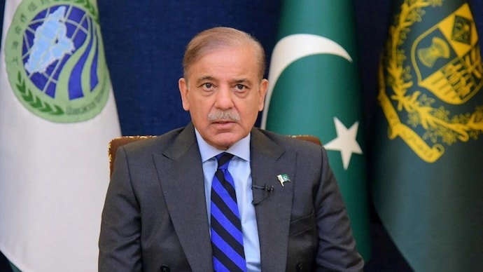 UAE Seeks $3.5 Billion Loan Repayment from Pakistan Amid Middle East Tensions 1 shehbaz sharif 02094570
