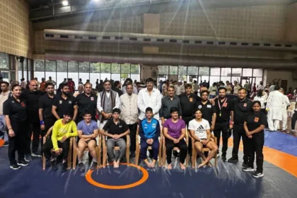Asian wresters V jpg 816x480 4g