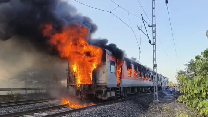 Fire Breaks Out In Rajdhani Express Coach In Madhya Pradesh, Passengers Safe 1 according to railway officials there were 68 passengers in the coach when the fire was detected 175553882