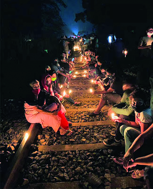 RAILWAY CONFLICT:HEARINGS CONTINUE, TRACKS DOUBLE DOWN 1 chandor protest2 CMYK