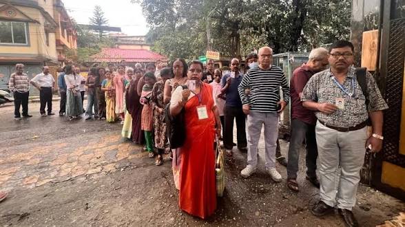 Trinamool Congress Raises Protest Over Alleged Ballot Box Tampering in West Bengal 1 images 72