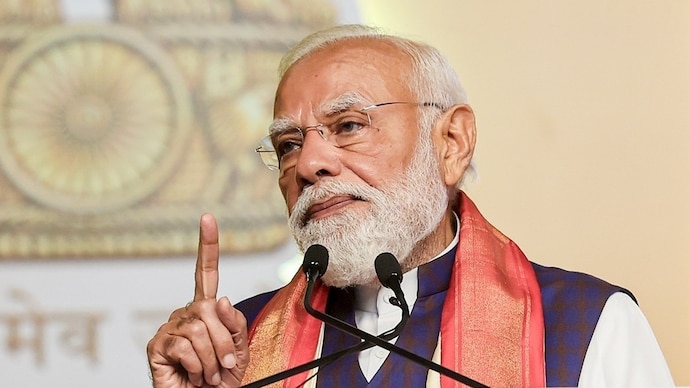 pm narendra modi 151000163