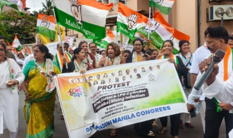 Goa Mahila Congress Protests Rising Prices at Mapusa Market 1 1000001818