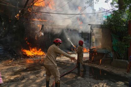 India Hotel Fire 6579