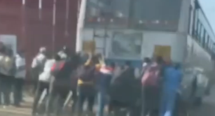 Viral Video Shows Passengers Pushing KTC Bus in Porvorim, Sparks Debate on Public Transport 1 Screenshot 2026 06 20 130029