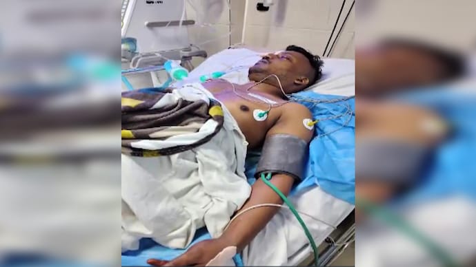 Mumbai man stabbed after apologising for accidental bump near Mahim station 1 another stabbing incident in mumbai police have registered a case and launched a search for the acc 281752147