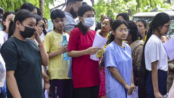 NEET-UG RETEST SEES MASSIVE TURNOUT OF 20 LAKH+ STUDENTS UNDER HIGH SECURITY 1 neet re exam 2026 190812270