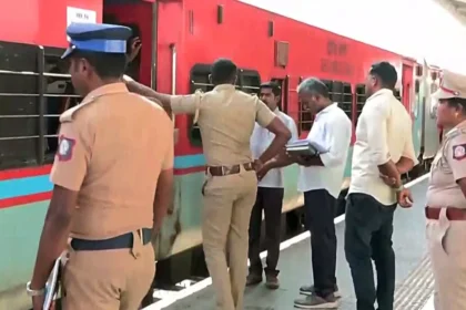 04bangladeshis deported