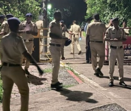 Heavy Police Deployment Near Raj Bhavan Ahead of Congress Protest in Goa 1 1000003111