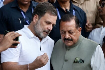 live minister meets rahul gandhi urges him to end protest outside pms residence 212251838 16x9 0