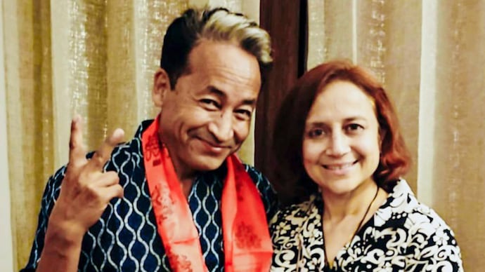 sonam wangchuk and his wife gitanjali angmo 185949842