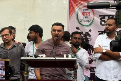 tehseen poonawala e20 fuel protest jantar mantar new delhi nitin gadkari hardeep singh puri petroleu 055804740 16x9 0