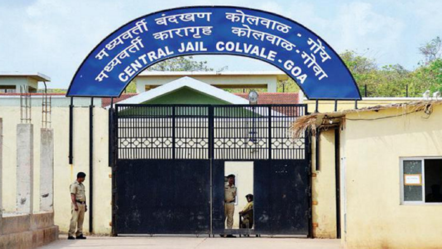 Three phones, ATM cards found in locker of staffer held with suspected ganja 1 100392500