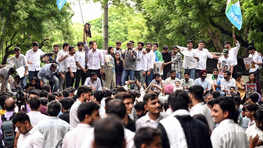 'Why Don't You Shut It Down?': Delhi HC Questions Centre Over Jantar Mantar Protest Site 1 20260803280L