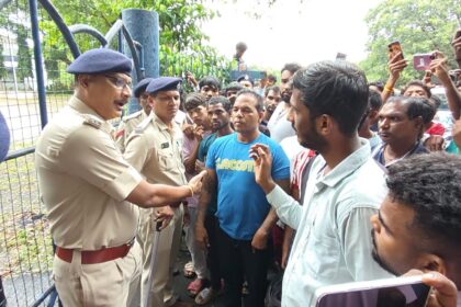 8 Vasco parents protest 2