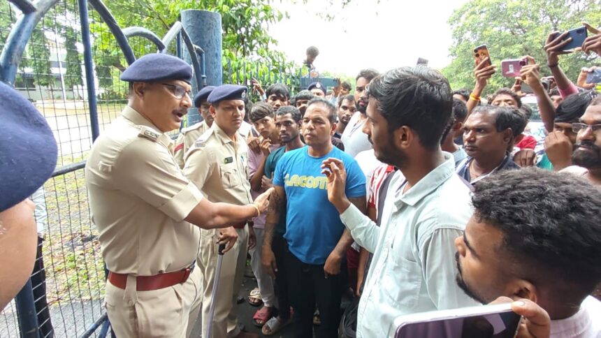 Outrage at Deep Vihar over student’s death during trek 1 8 Vasco parents protest 2