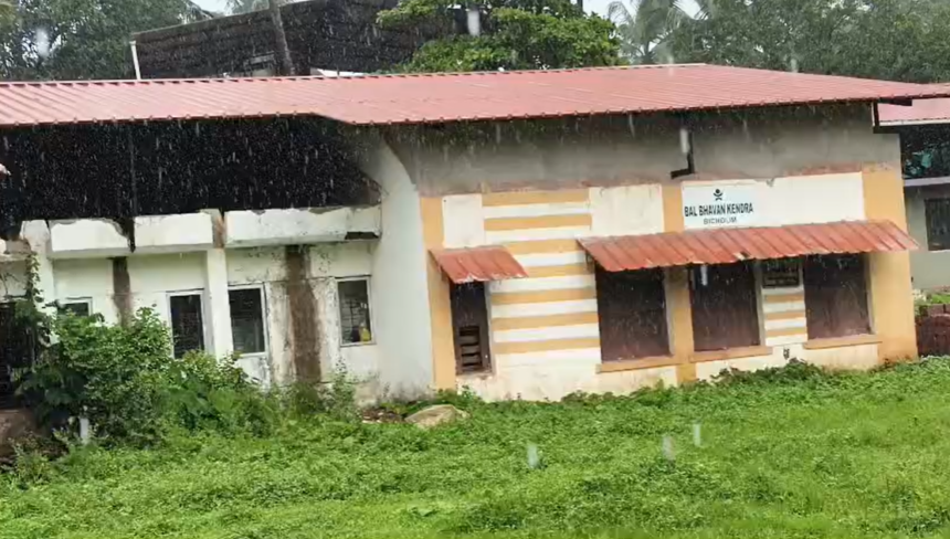 Overgrown Path to Borde-Bicholim Anganwadi and School Sparks Safety Concerns 1 Screenshot 2026 08 06 150635