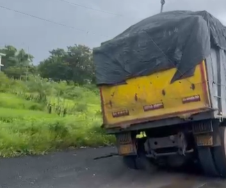 Truck Gets Stuck on Curchorem-Tilamol Road, Tilts Dangerously 1 Screenshot 2026 08 19 102630