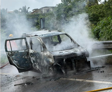 Car Catches Fire on Bambolim Road, Cause Yet to Be Ascertained 1 Screenshot 2026 08 31 103053
