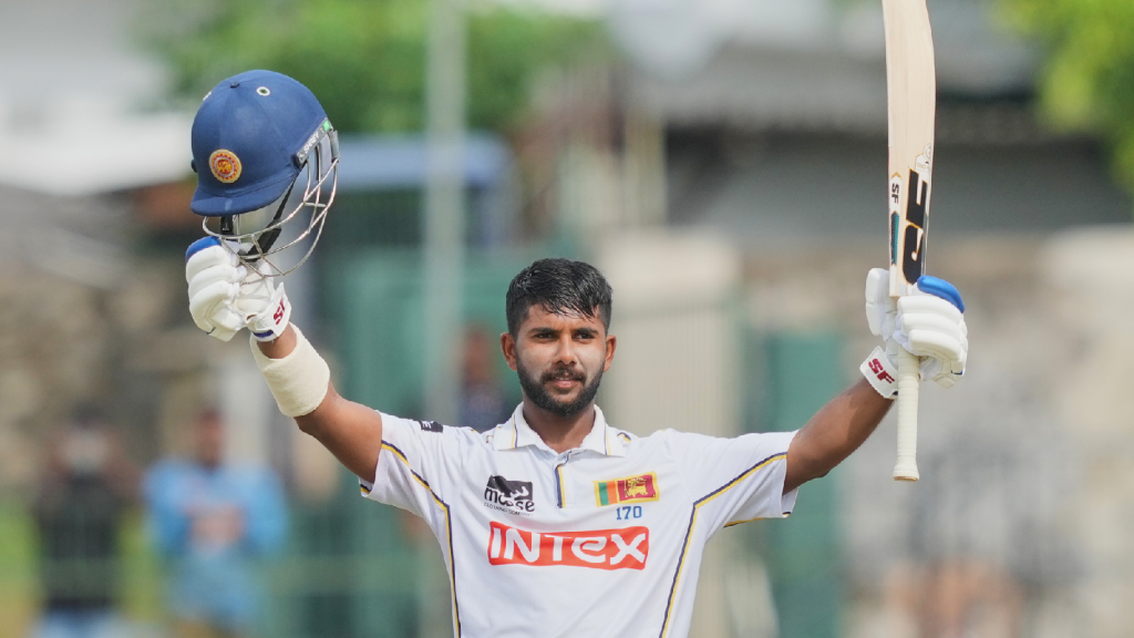 Sonal Dinusha’s Father Drove a Tuk-Tuk, But His Son Now Bats Like a Ferrari Sonal Dinusha’s Father Drove a Tuk-Tuk, But His Son Now Bats Like a Ferrari