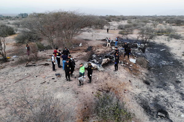 13 Killed After Tourist Plane Crashes Near Peru's Nazca Lines 1 download