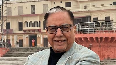 udqauv9 subhash chandra photo on