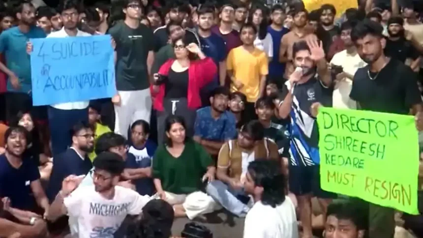 ‘He was a fighter’: Parents demand answers after IIT Bombay student’s death 1 IIT Bombay protest 1789793560433 Knsg 1789793560612 Q6Vh 673fa1df 65d7 4d2c 88a7 9d37ef2240ee oyU4
