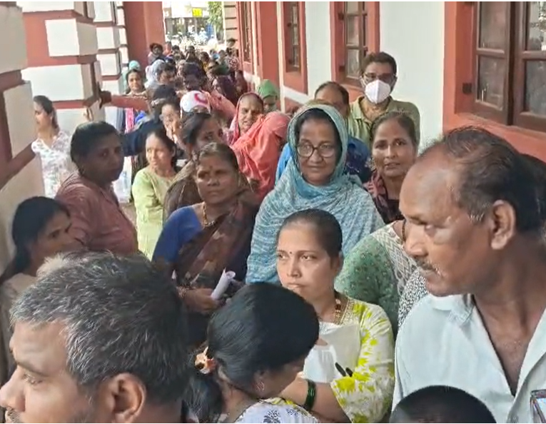 Huge Rush at Margao Municipality for Ujjwala Scheme Benefits; Congress Calls It ‘Jumla’ 1 Screenshot 2026 09 05 123702