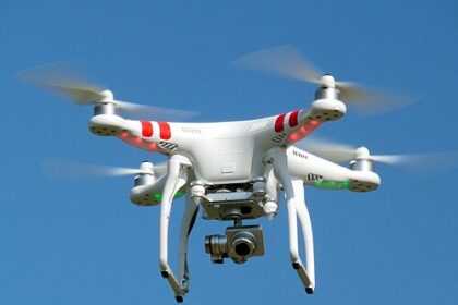 Spying quadcopter cropped